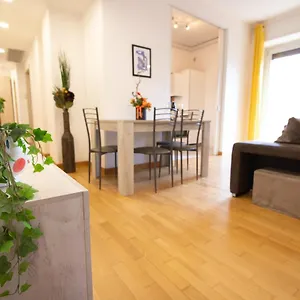 Emilei 25 Apartment