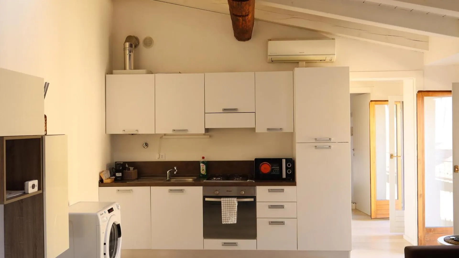Casa Milu - Vicolo Satiro, Old Town Apartment Verona Italy