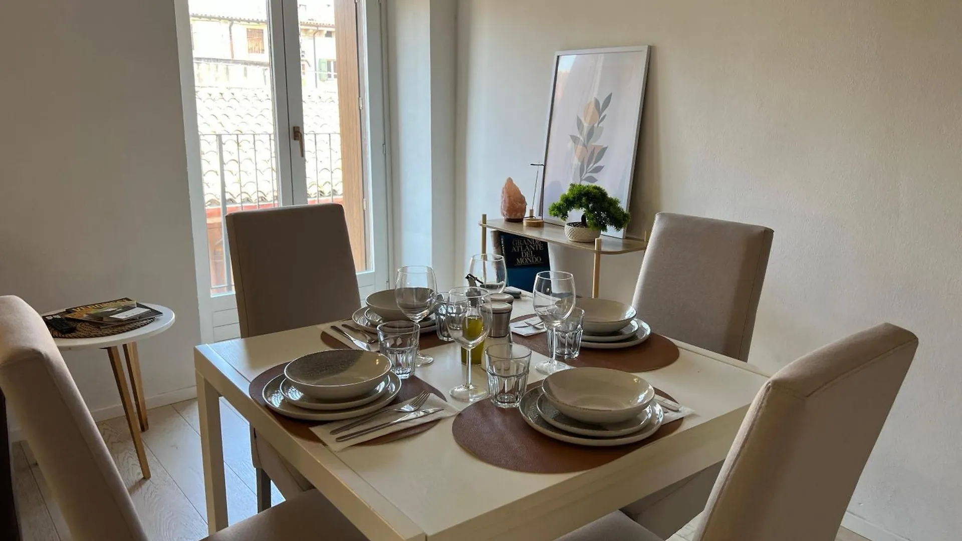 Casa Milu - Vicolo Satiro, Old Town Apartment Verona Italy
