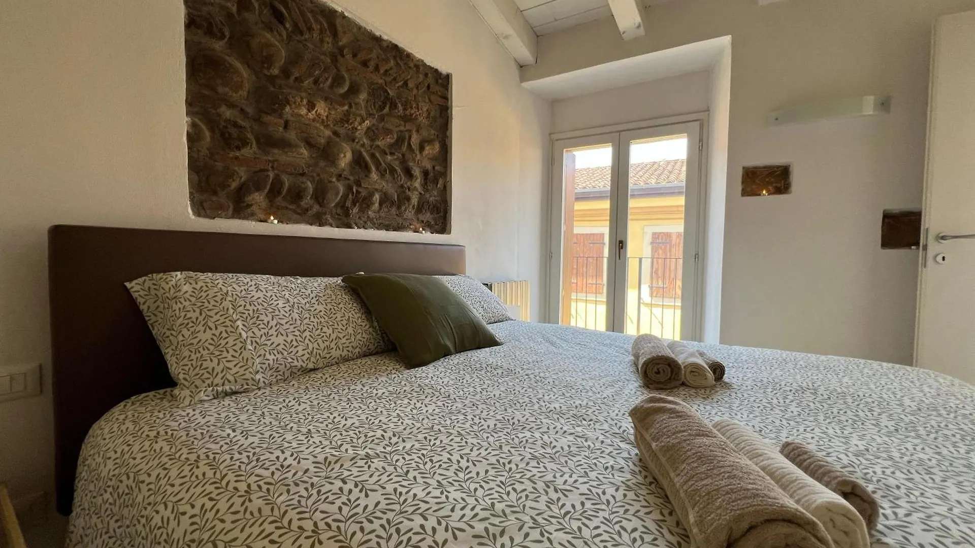 Casa Milu - Vicolo Satiro, Old Town Apartment Verona