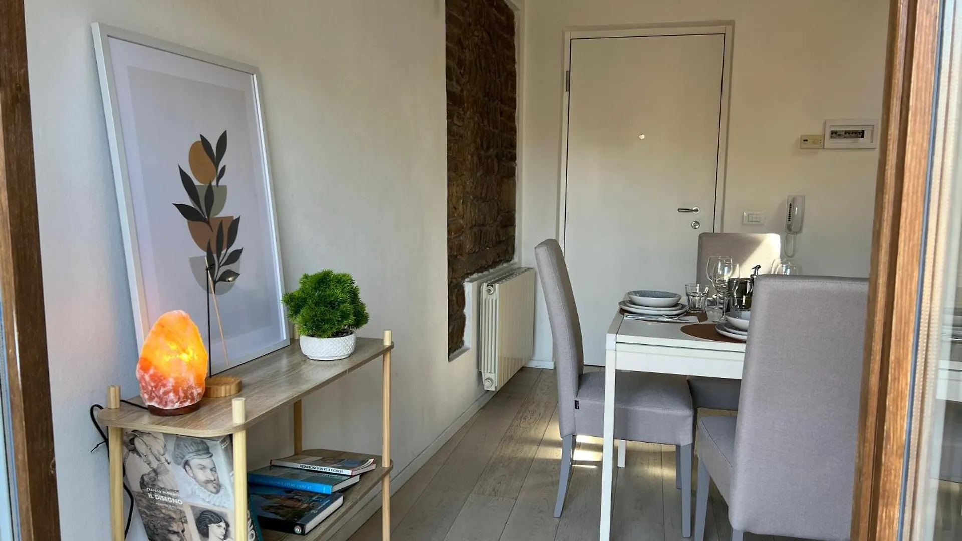 Casa Milu - Vicolo Satiro, Old Town Apartment Verona