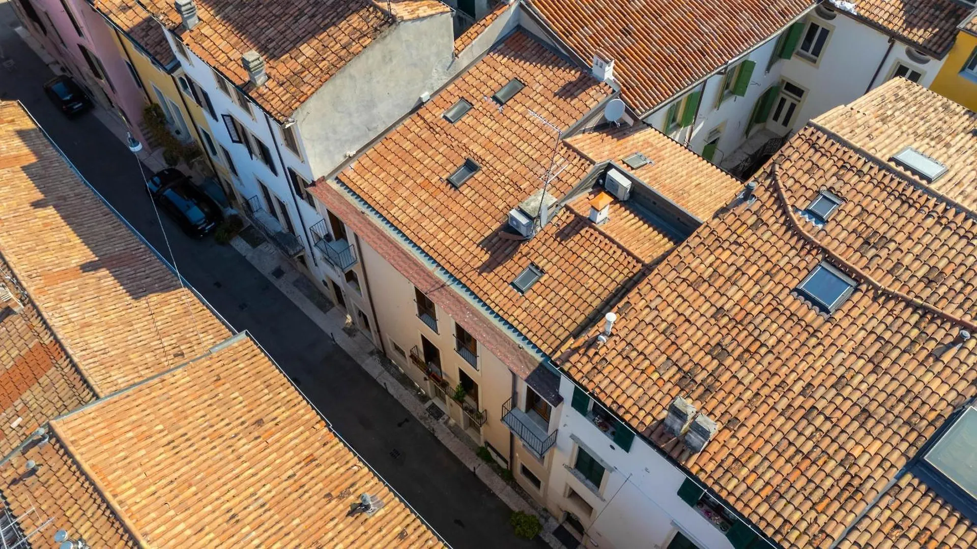 Casa Milu - Vicolo Satiro, Old Town Apartment Verona